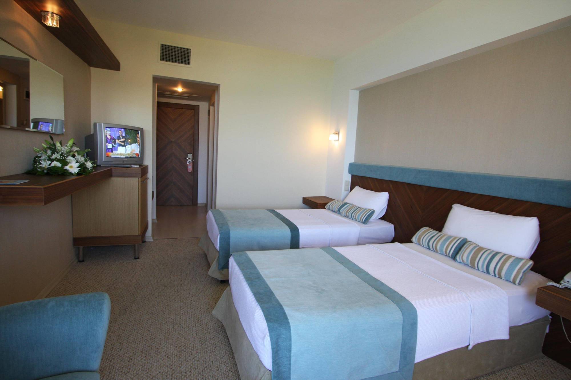 Babaylon Hotel Cesme Bagian luar foto