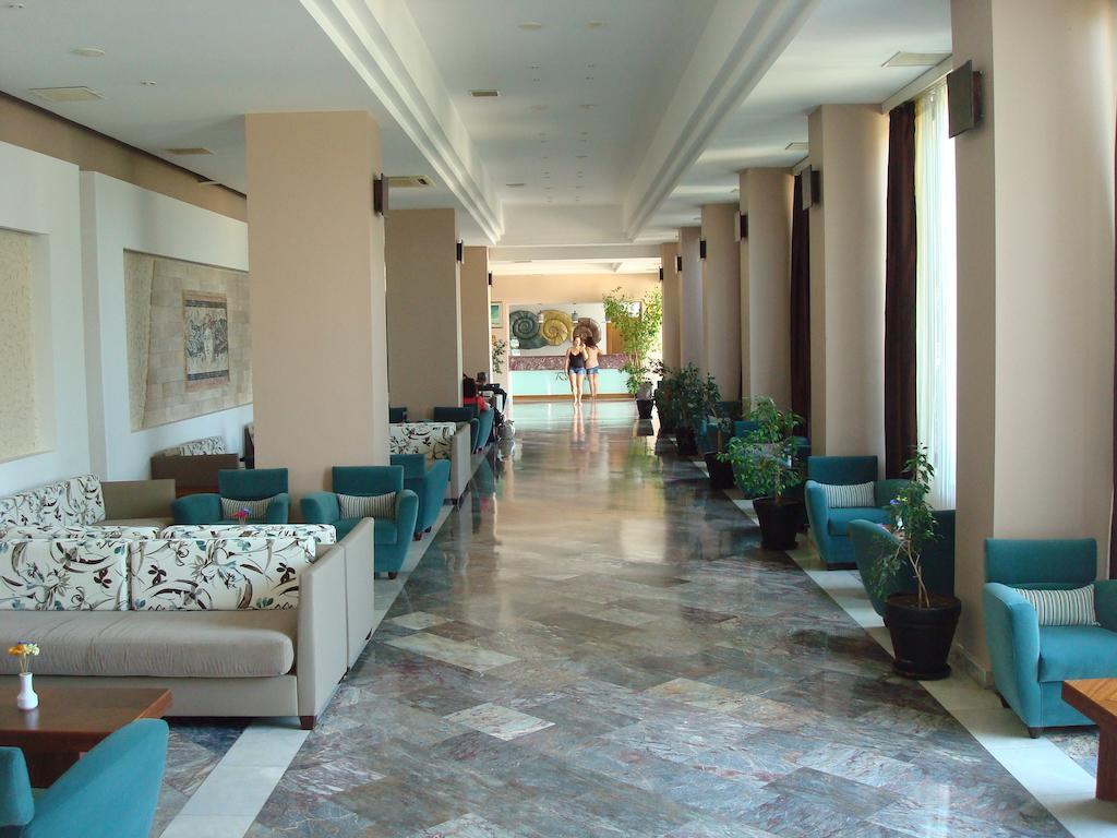Babaylon Hotel Cesme Bagian luar foto