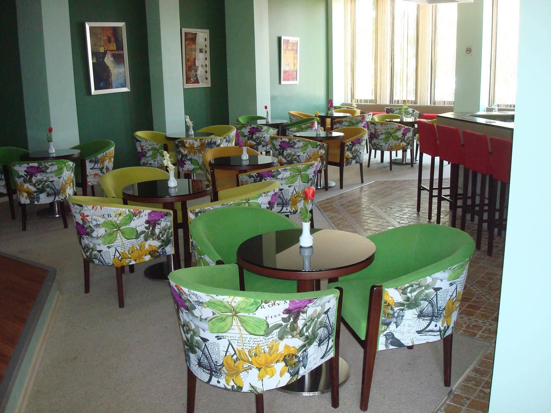 Babaylon Hotel Cesme Bagian luar foto